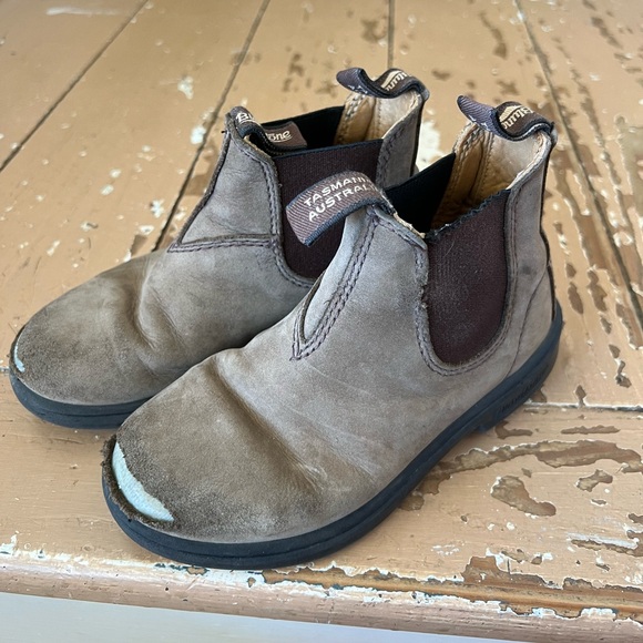 Kid’s Blundstone Chelsea Boot #565 - Picture 3 of 8